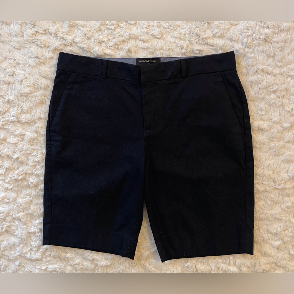 Banana Republic Black Bermudan Size 6
